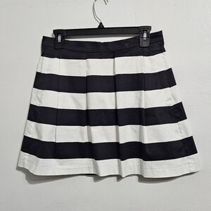 NWT! French Connection Black and White Striped Mini Skirt Size 6